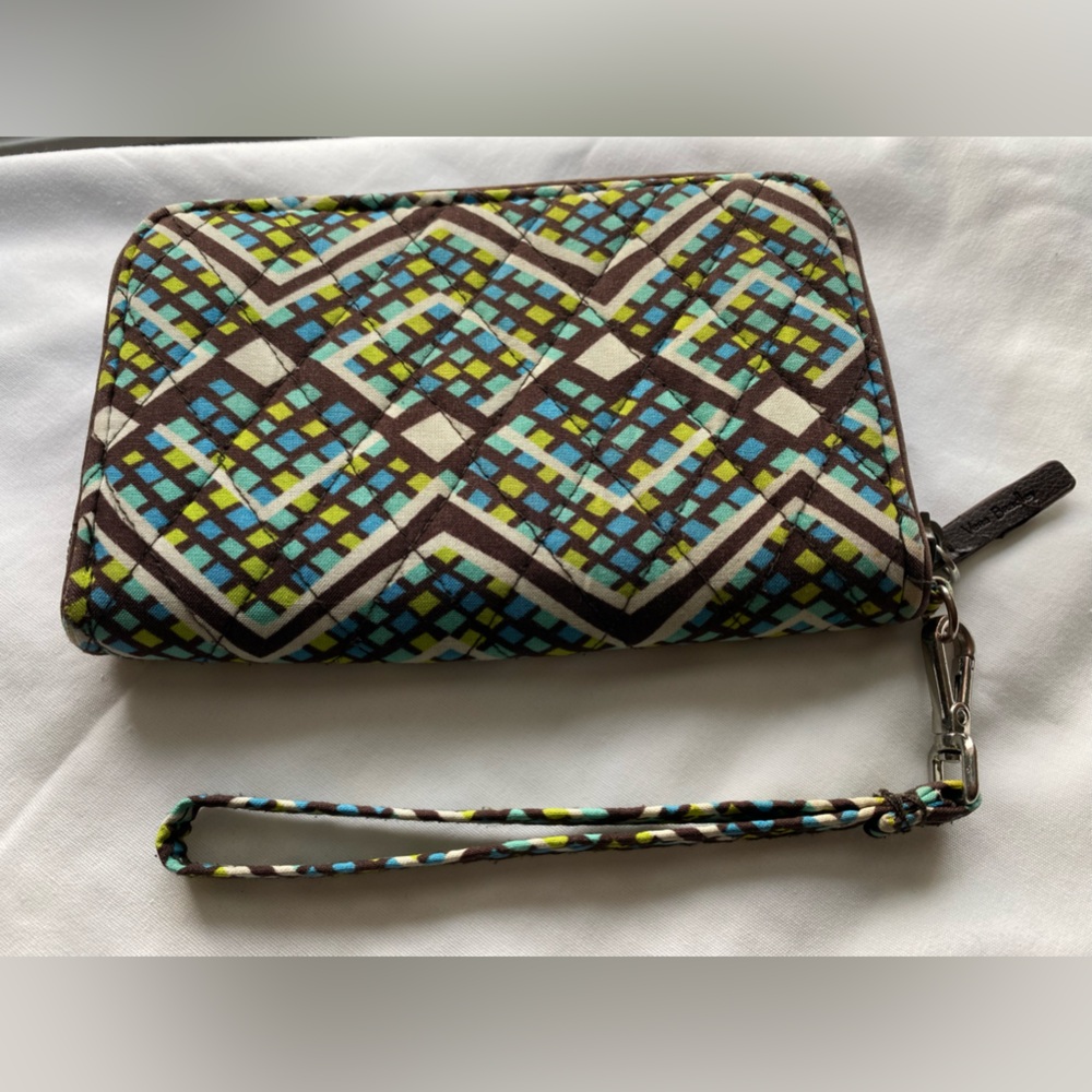 Vera Bradley Wallet Wristlet in the Retired Rain Forest pattern